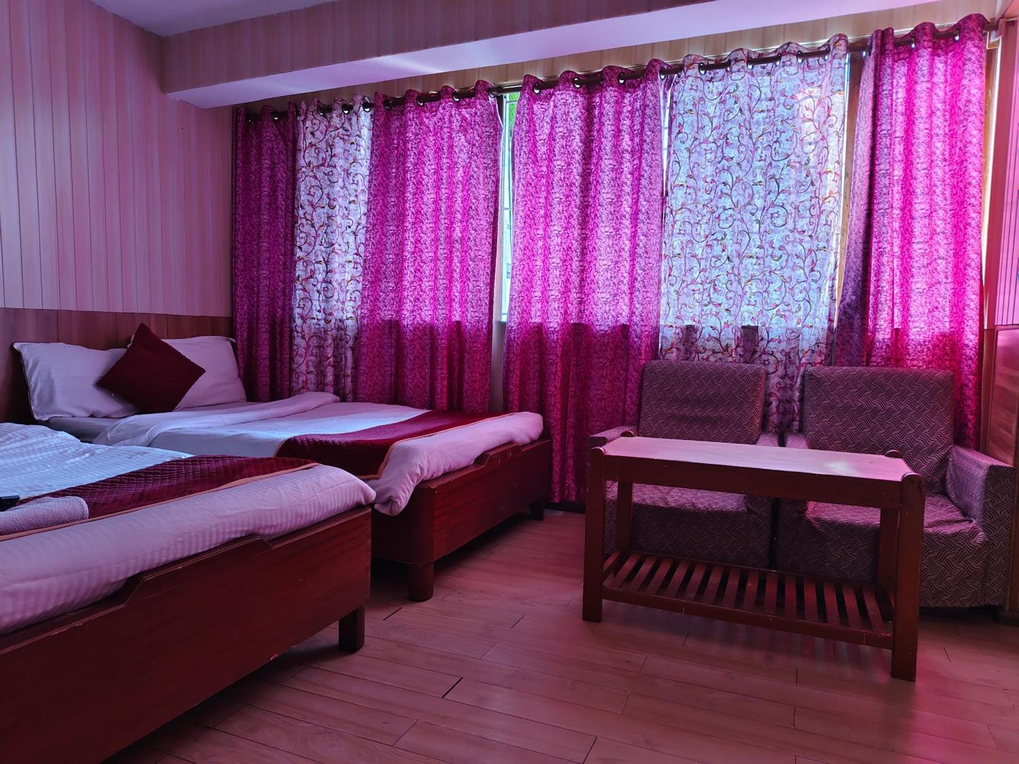 Hotel Lhonark Residency Gangtok Esterno foto