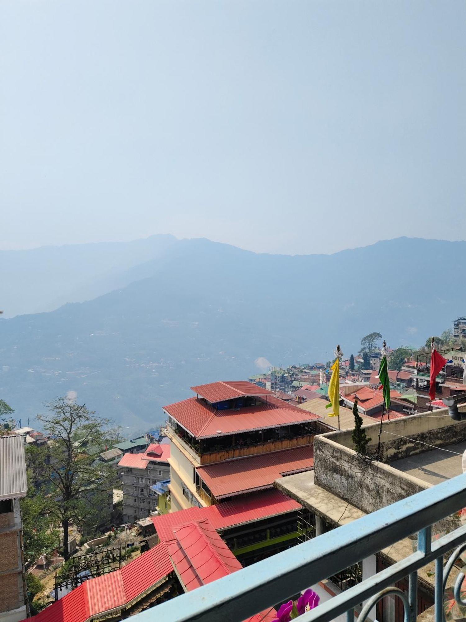 Hotel Lhonark Residency Gangtok Esterno foto