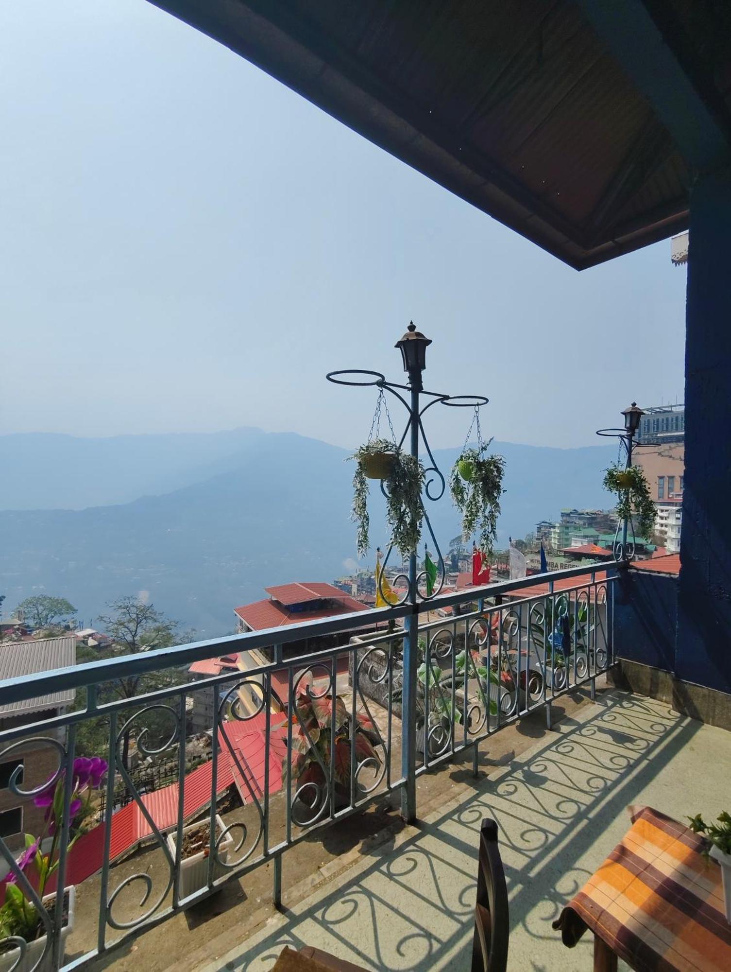 Hotel Lhonark Residency Gangtok Esterno foto
