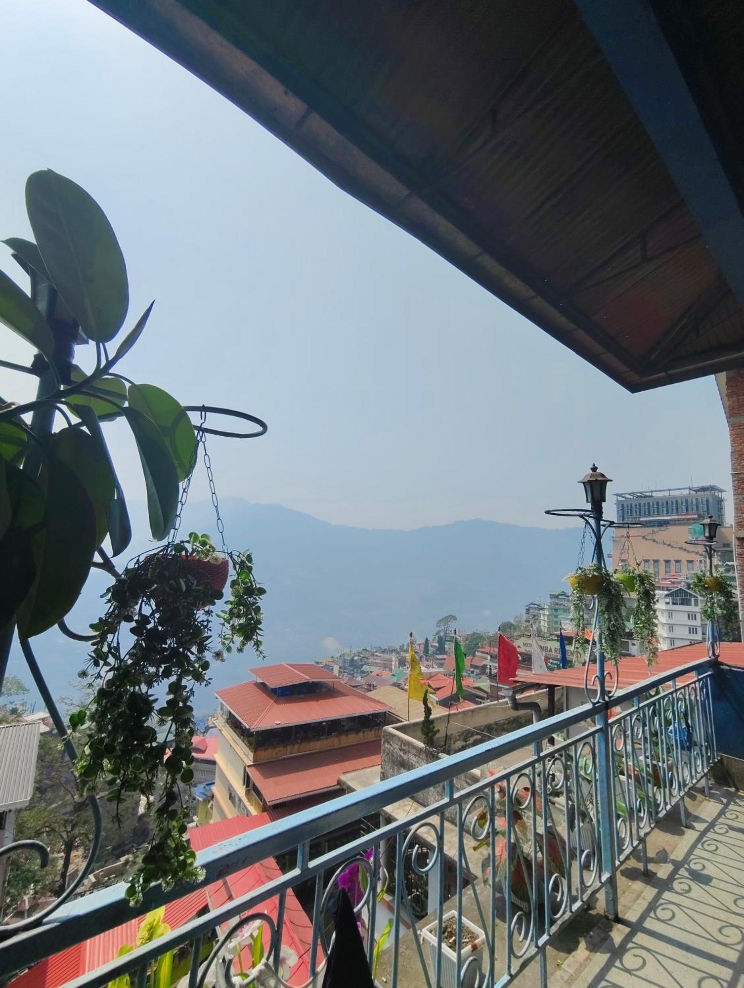 Hotel Lhonark Residency Gangtok Esterno foto